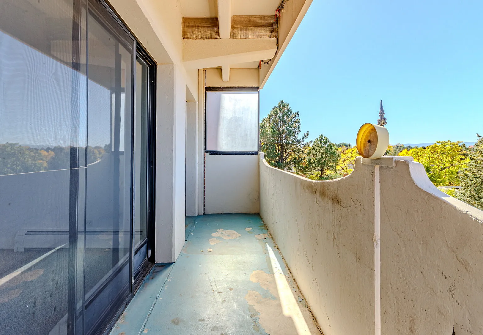 3 bed, 2.0 bath, 1573 sqft, $2,195 — Photo 1
