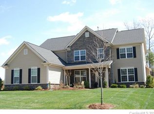 4030 Lake Prairie Dr, Matthews, NC 28104
