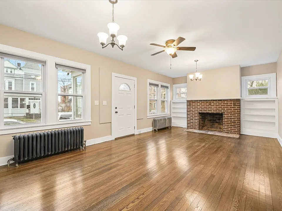 29 S 15th Ave #1