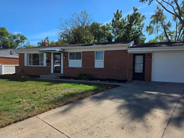 35193 Sansburn St, Westland, MI 48186