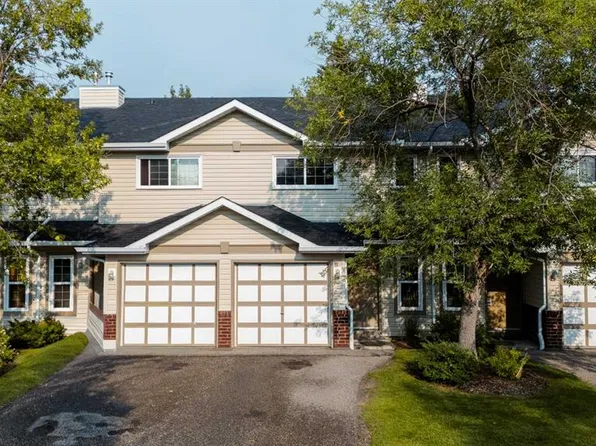 16 W Harvest Glen Hts NE, Calgary, AB T3K 4L3