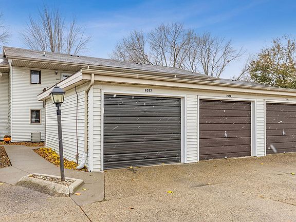 2nd image of 2079 NW Hickory Ln