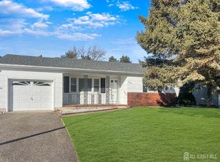 110 Georgetown Rd, Toms River, NJ 08757