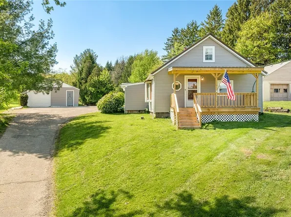 3002 Clark Mill Rd, Barberton, OH 44203