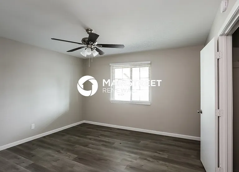 3427 W Montecito Ave — Photo 9