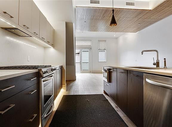 5th image of 5940 Magazine St APT 202