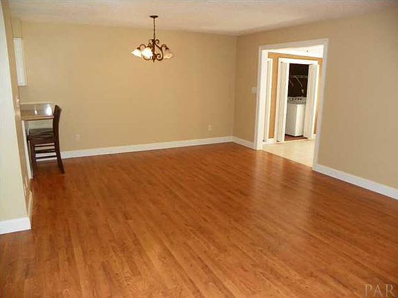 5th image of 2967 Meredith Dr