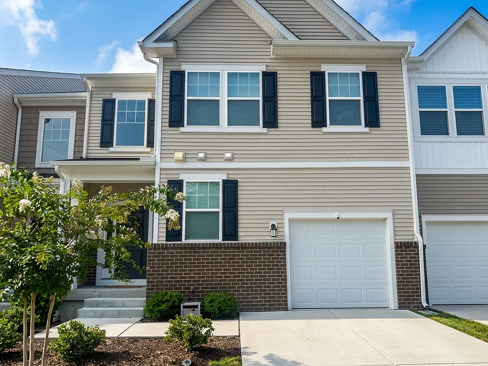 5740 Flowering Peach Ln