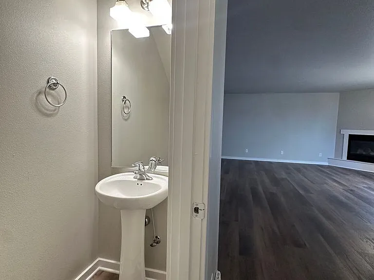 Juniper Ave 4-Plex (Juniper Prop.) - 02900-JUNI-00 — Photo 3
