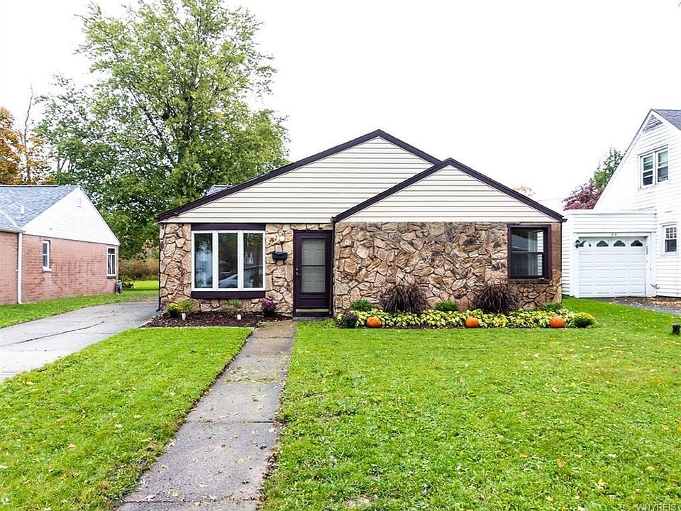 1st image of 30 Parkdale Dr