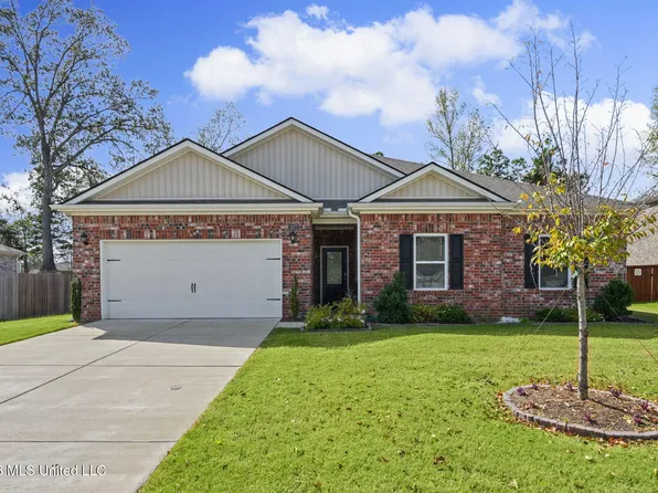 2377 Hyacinth Ln, Hernando, MS 38632