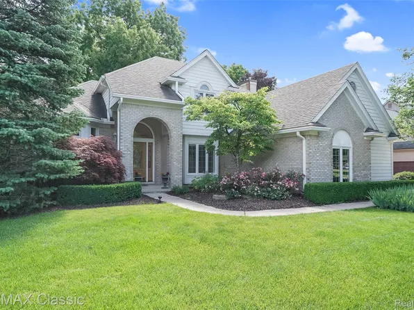 7439 Millwood, West Bloomfield, MI 48322