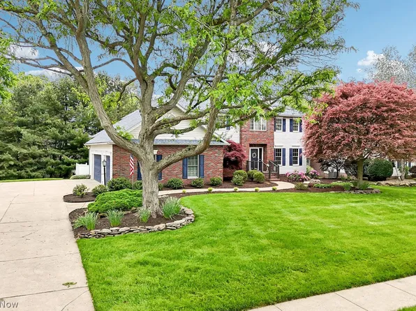 285 Brookpoint Cir, Wadsworth, OH 44281