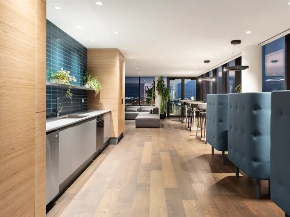 15 Bridge Park Dr image 13 of 30