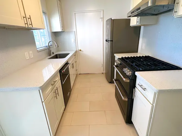 1801 Latham St, Mountain View, CA 94041