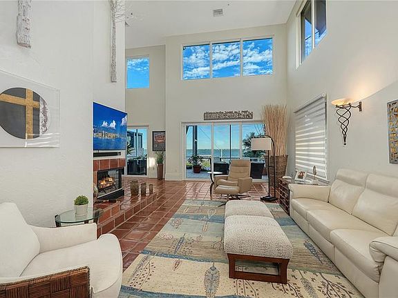 5th image of 3530 Mistletoe Ln