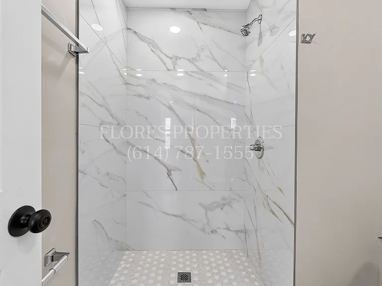 1300 Evaline Dr — Photo 43