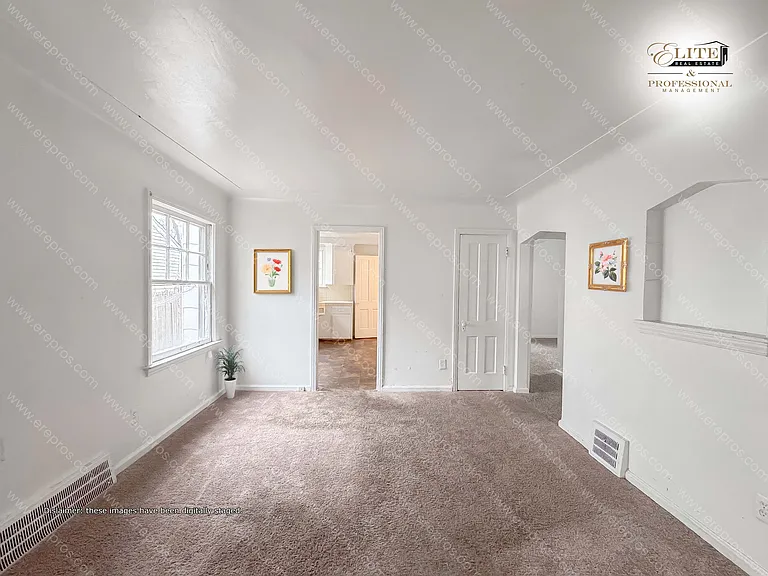 18759 Grandville Ave — Photo 3