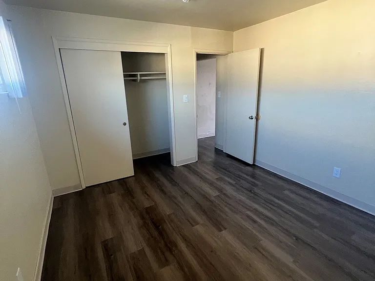 4054-4060 1/2 Cherokee Ave #4060 — Photo 3