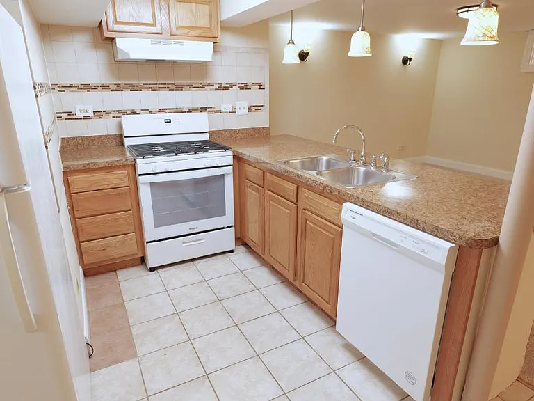 15741 S Thomas Ln #LL — Photo 7