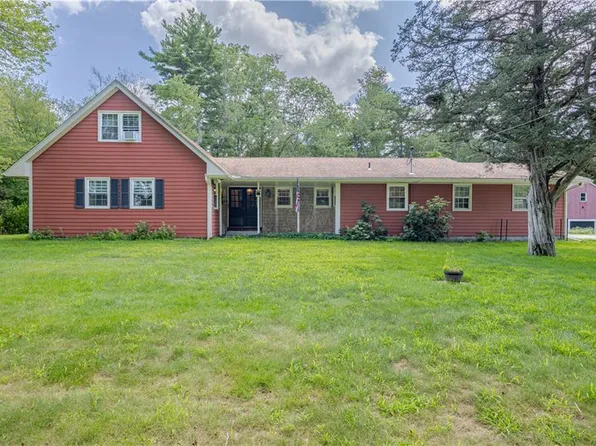 57 Moosup Valley Rd, Foster, RI 02825