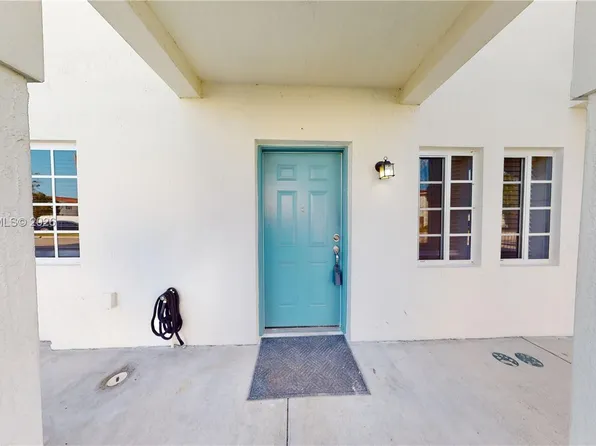 618 SW 2nd Pl, Florida City, FL 33034