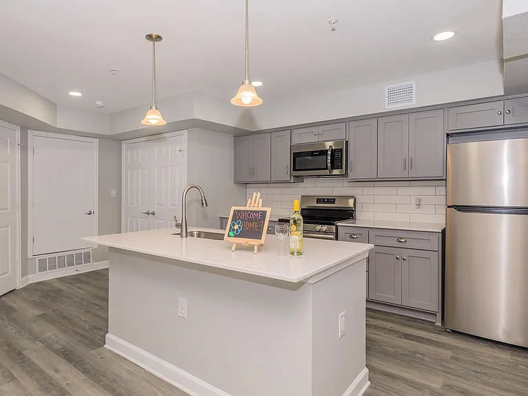 The Jove Apartment Homes — Photo 1