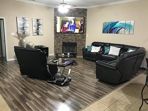 3rd image of 37 Vista Crest Ct