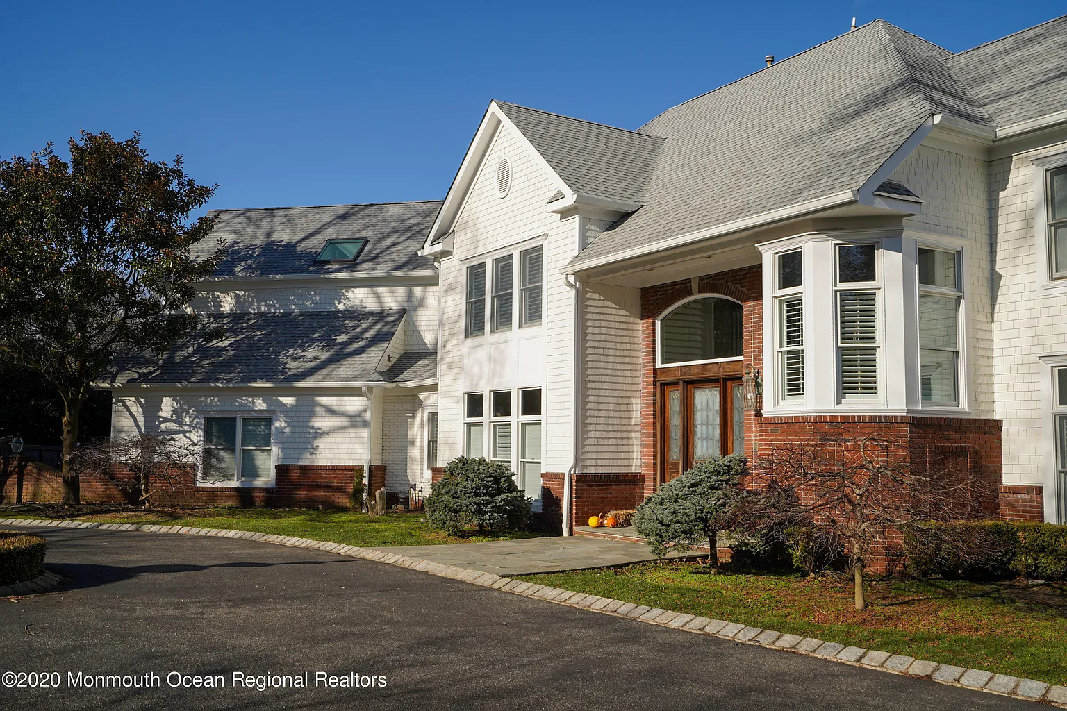 1 Hillpond Ln photo 1