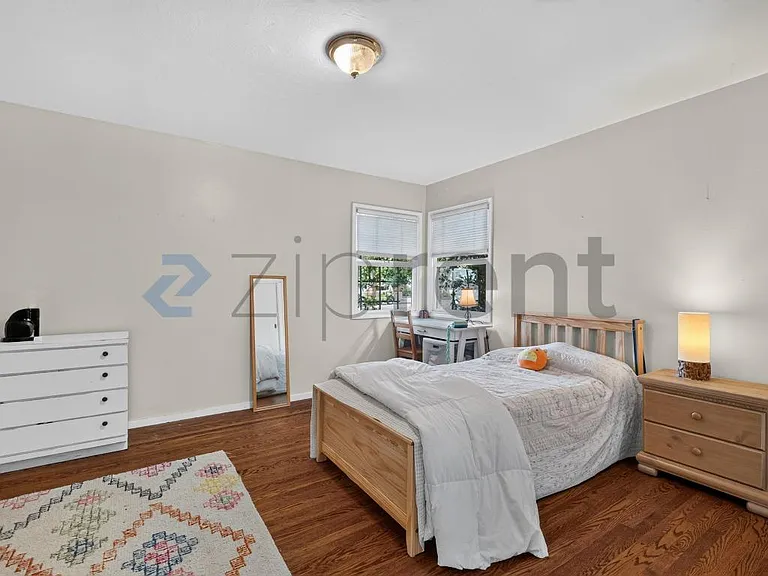 2039 Montecito Ave — Photo 18