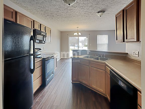3rd image of 7216 Burlat Ln