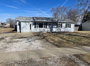 400 E Grand Ave, Saint Joseph, IL