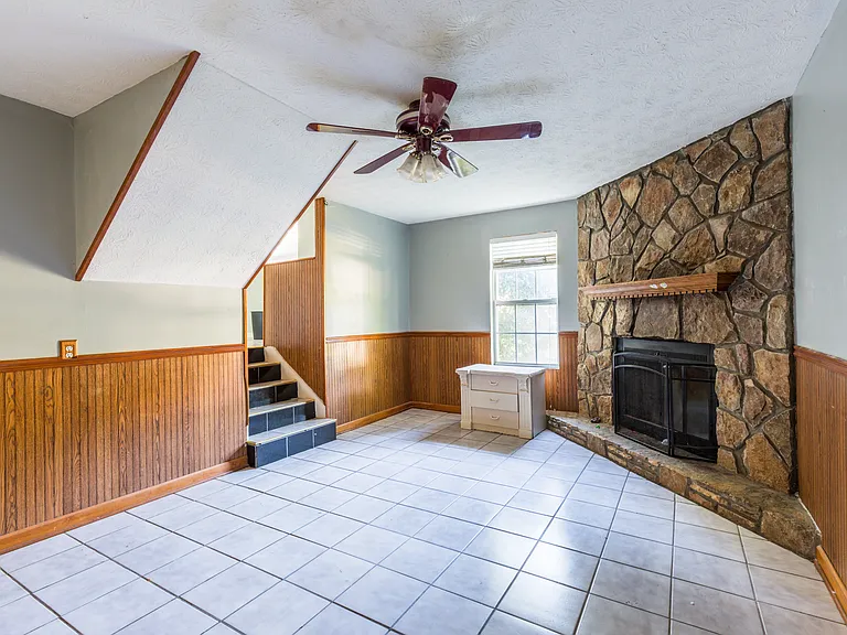 3061 Meadow Wood Ct — Photo 10