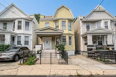 216 Bayview Avenue