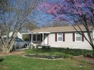 2027 Top Hill Dr NW, Roanoke, VA 24017