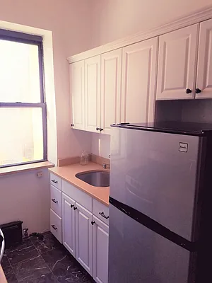 Rented by Bruma Realty LLC | media 15