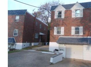 8844 Manchester St, Philadelphia, PA 19152