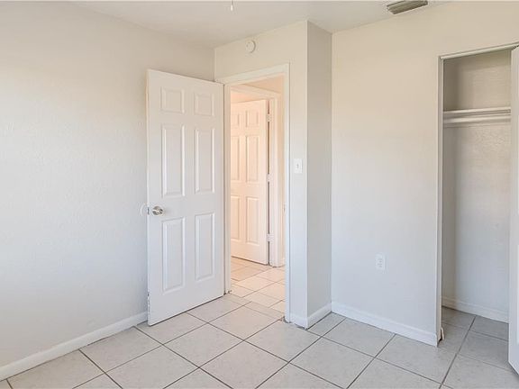4th image of 4344 Cynthia St