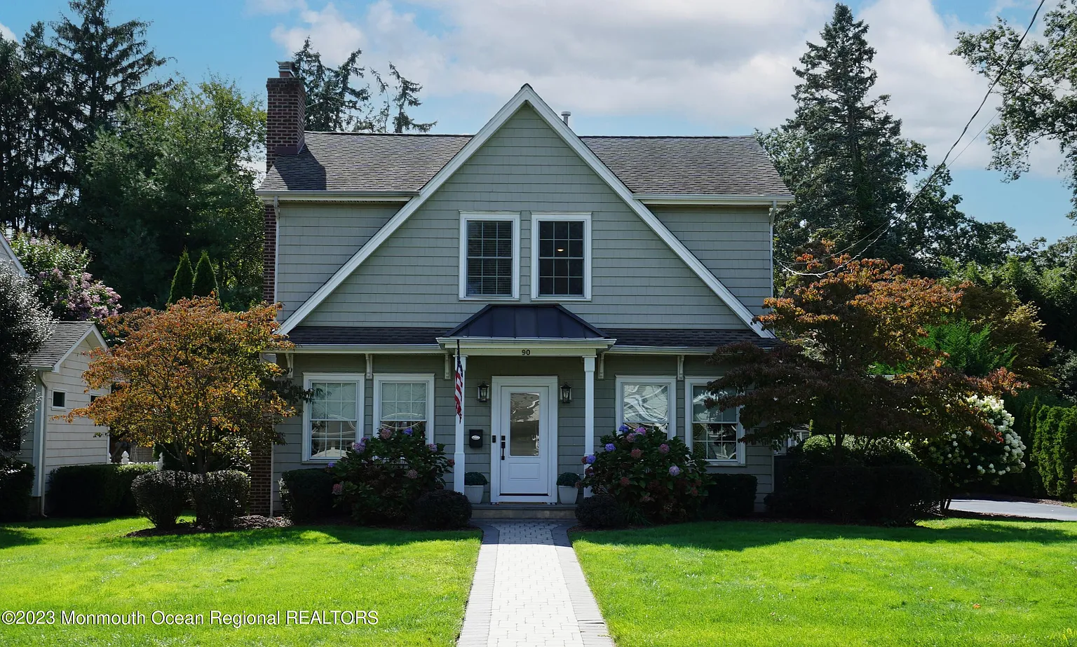 90 Lovett Avenue photo 1