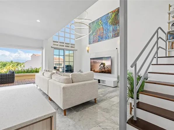 115 Harbour Dr #8, Humacao, PR 00791