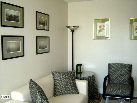 5th image of 60 Strawberry Hill Ave Unit 305