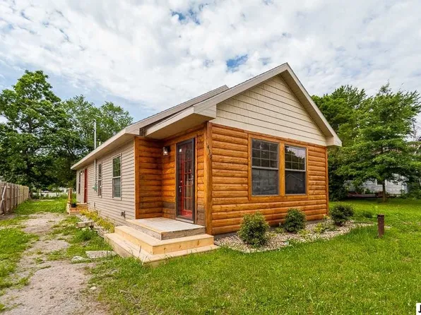 439 Grand St, Michigan Center, MI 49254