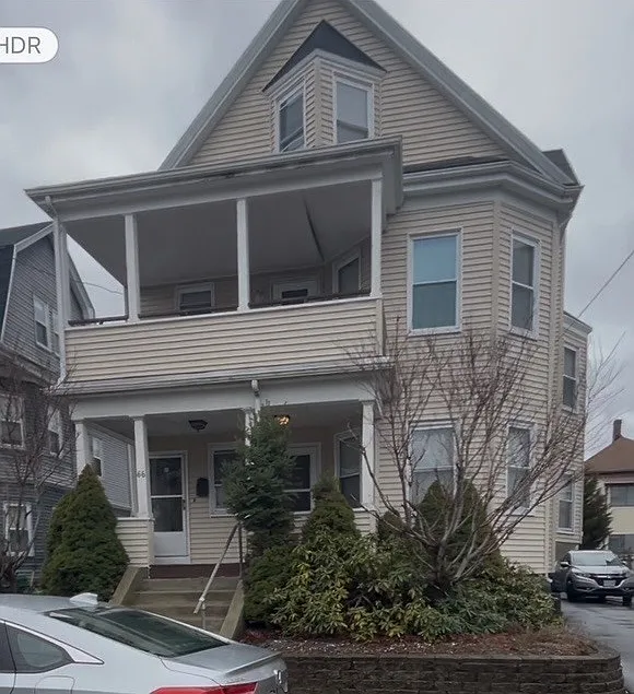 3 bed, 1.0 bath, 1300 sqft, $3,500 — Photo 1