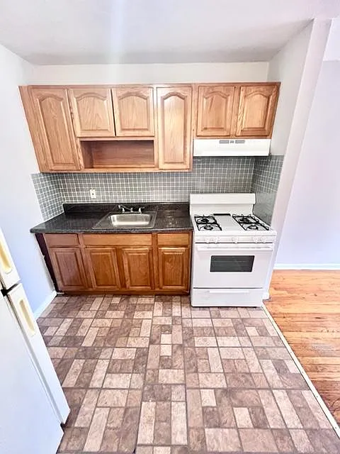 1 bed, $1,600 — Photo 2