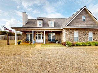 21 June Dr, Midland City, AL 36350