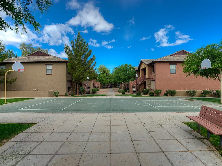 San Clemente Apartments — Photo 8