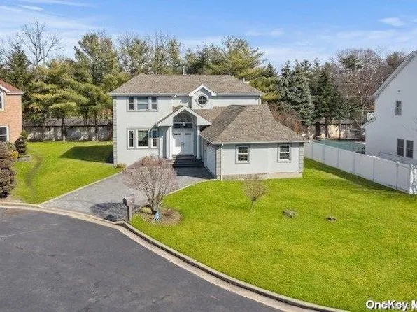 5 Laurel Lane, Old Westbury, NY 11568