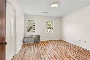 4 bed, 2.5 bath, 4200 sqft, $2,795 — Photo 4