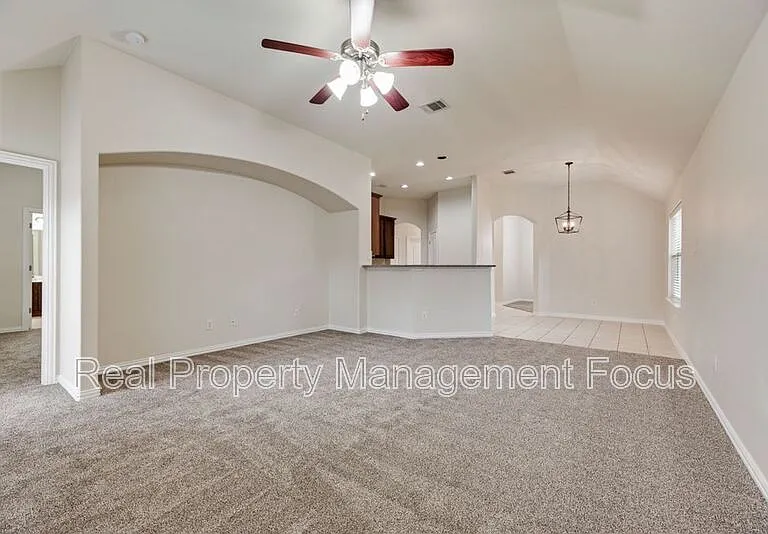 5037 Diamond Peak Ct — Photo 9