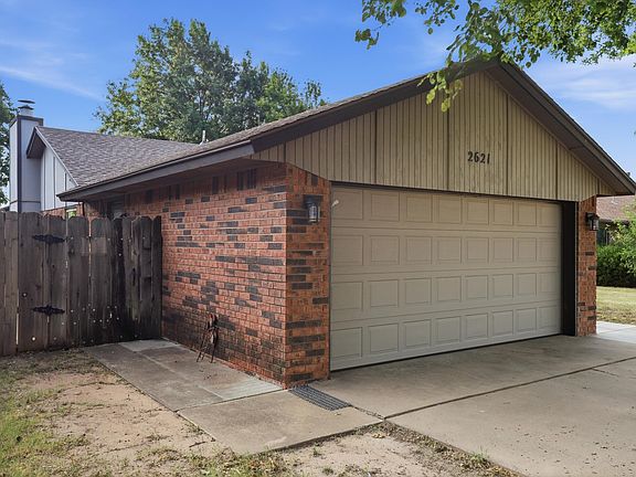 3rd image of 2621 Liberty Ln